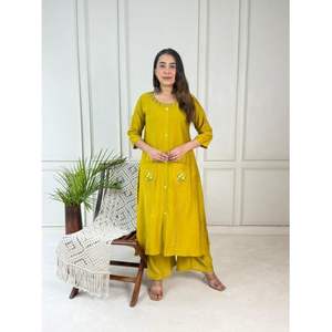 Nouvelle arrivée Vetican Pocket work kurti avec un ensemble de palazzo à cordon en A, tenue ethnique de créateur faite à la main pour femmes, tenue de fête de mariage - Product Image 1