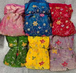 Tela de Red con Bordado Floral Jacquard Delicado para Velos de Novia, Bordado de Terciopelo con Hilo Dorado, Prendas de Lujo con Cristales para Niñas - Product Image 3