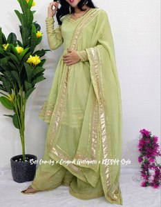 ชุดสูทกลีบดอกไม้ประกายแสงใหม่ในวันนี้พร้อมงานแพตตี้โกต้าที่สะดุดตา - Product Image 1