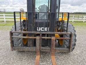 Chariot élévateur diesel JCB 930 en bon état, capacité 3 tonnes, contrepoids, pour manutention de matériaux en entrepôt - Product Image 2