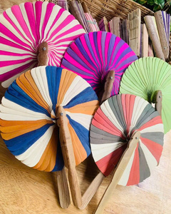 Éventail en feuilles de palmier, feuilles de palmier, éventail décoratif artisanal pour mariage, fête, accent de la maison, service de logo personnalisé OEM du Vietnam - Product Image 5
