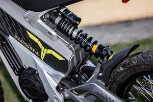 Vélo Électrique Tout-Terrain Talaria Xxx Noir 2025 Original Haut de Gamme 60V 25/40Ah 2500W 4200W - Product Image 6