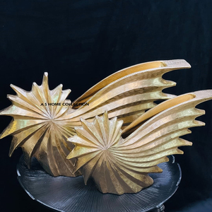 Par de 2 calidad garantizada chapada en oro con forma única florero de metal de aluminio suministros para fiestas y accesorios de mesa - Product Image 1