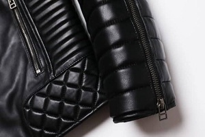 แจ็คเก็ตหนังแท้ผู้ชาย แฟชั่นกันลม แจ็คเก็ตหนังคุณภาพสูง หนังแกะ แจ็คเก็ตนักขี่มอเตอร์ไซค์ สไตล์สตรีทแวร์ - Product Image 4