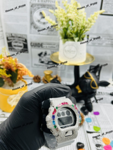 Reloj Digital VVS con Incrustaciones de Diamantes de Moissanita Multicolores, Bisel con Diamantes, Caja Plateada y Reloj de Moda con Incrustaciones - Product Image 4