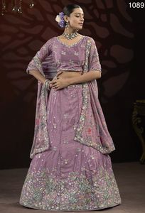 Look attrayant Partywear Designer Lehengacholi avec une belle Dupatta - Product Image 2