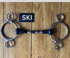 Fournisseur direct d'usine SKI INTERNATIONAL, mors d'entraînement équestre occidental en acier inoxydable de haute qualité à 2 anneaux, cerise - Product Image 3