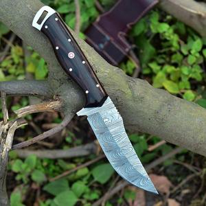 Cuchillo de caza de Damasco forjado a mano, cuchillo de hoja fija Skinner para acampar con Funda de cuero, cuchillo de vaquero de nuevo diseño compatible con OEM - Product Image 5