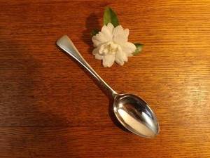 Elegante juego de cucharas de acero inoxidable con acabado pulido, perfecto para vajilla de boda, postre de comedor fino, elementos esenciales para servir - Product Image 2