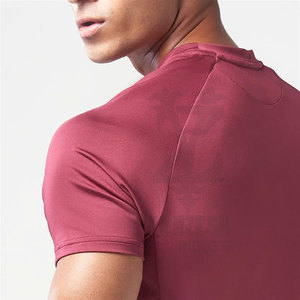 เสื้อยืดออกกำลังกายผู้ชายทรงสลิมฟิต แห้งเร็ว คุณภาพสูงจากผู้ผลิต OEM น้ำหนัก 220 กรัม แขนสั้น ผ้าฝ้าย/ใยไผ่ ถักทอเนื้อแน่น - Product Image 5