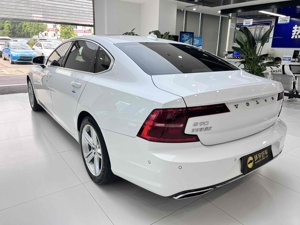 Excellent Volvo S90 Hybride d'occasion, 4 portes, 5 places, grand espace, 2.0T, véhicule de taille moyenne, vitesse maximale 180 km/h, conduite à gauche, à vendre - Product Image 3