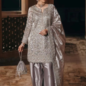 Lehenga Choli Anarkali pakistanais de luxe, lourdement brodé, pour femmes, tenue de fête de mariage, style nuptial - Product Image 1
