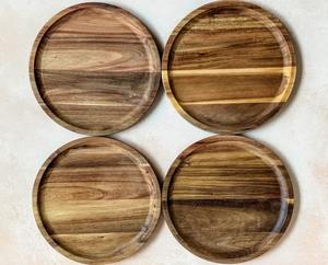 Bandeja de Almacenamiento Redonda de Madera Premium, Organizador Hecho a Mano para el Hogar y la Cocina - Product Image 1