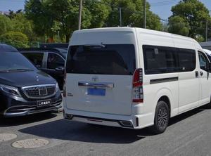 Minibus de Luxe VIP 2024 - Noir - Gris Métallisé - Moteur Diesel/Essence - Conduite à Gauche - Cuir - Transmission Automatique - Émissions Euro V - Prêt à l'Exportation - Product Image 5