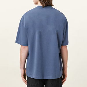 Camiseta de algodón 100% para hombre, ropa de calle transpirable de gran tamaño con logotipo en relieve personalizado con hombro caído para ropa de verano OEM/ODM - Product Image 4