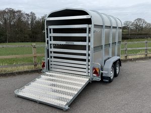 NEW/USED 42LT 10' x 5' Livestock <b>Trailer</b> Plane agricultural animal transport <b>trailer</b> <b>farm</b> <b>trailer</b> for cattle transport - Product Image 3