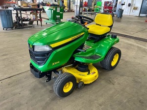 รถตัดหญ้าแบบนั่งขับ Johhn Deere X304 สีเขียวเหลือง ขับเคลื่อน 4 ล้อ เครื่องยนต์เบนซิน ใช้งานง่าย - Product Image 6