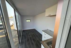 Pod polyvalent de 4 m à plan ouvert, léger, alimenté à l'énergie solaire, étanche, pour réunion, poste de garde, café ou fête, à vendre - Product Image 3