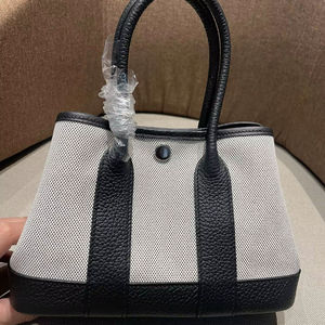 Bolso Tote de Lona y Cuero con Bloques de Color Blanco y Negro, Nuevo Modelo 2025, Gran Capacidad, Estilo Simple, Bolso de Jardín Moderno para Mujer - Product Image 1