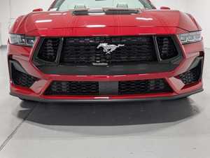 Ford Mustang GT Premium RWD Convertible Rojo Impecable 2024, Motor V8 Ti-VCT de 5.0L - Product Image 2