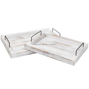Juego de bandejas para servir de madera Encalada con asas de metal negro Decoración rústica encantadora para opciones de entretenimiento con estilo - Product Image 1