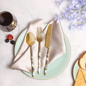 Ensemble de couverts à poignée en perles élégantes pour la table à manger de mariage, la maison et la cuisine. - Product Image 3