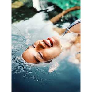 YANY Beauty Tonico Idratante Vegano di Lusso Bitter Sweet con Acido Ialuronico, Nutriente per Tutti i Tipi di Pelle - Product Image 2