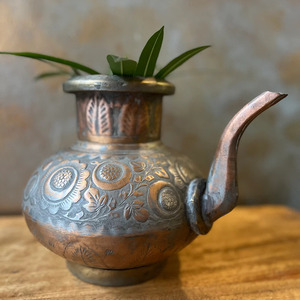 Lota de latón para funciones religiosas y festivales Lota de latón para prácticas rituales tradicionales y sagradas - Product Image 1