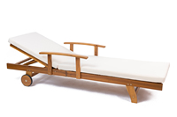 Chaise longue pliante en teck durable, design moderne, structure en bois massif, coussin en polyester, pour plage et jardin.