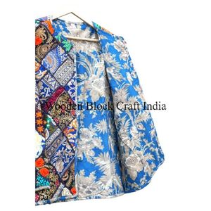 Veste Banjara matelassée brodée à motif floral vintage, faite à la main pour femmes, en denim de coton pur, écologique, pour les festivals de Navratri - Product Image 6