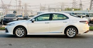 Voiture d'occasion Toyota Camry <span class=keywords><strong>GLE</strong></span> 2.5L berline traction avant modèle 2023, propre et abordable, prête à être expédiée dans le monde entier - Product Image 4