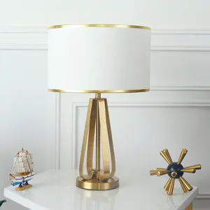 Lampe de table TundraGold de style moderne, corps en laiton, abat-jour ovale blanc cassé, LED E26, fonctionne sur piles, pour bureau, chambre à coucher, salle de lecture - Product Image 5