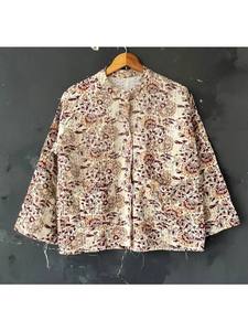 Veste Kantha en coton faite à la main pour femmes broderie imprimée de blocs floraux décorée bouton de manteau court respirant tissé hiver - Product Image 5