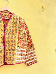 Veste en coton style kimono matelassée réversible à motifs floraux imprimés à la main en Inde pour femmes, toutes saisons, décontractée, boutonnée - Product Image 3