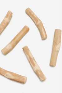 Jouet à mâcher sain et sûr pour chien en bois naturel pour mâcheurs forts - Product Image 4