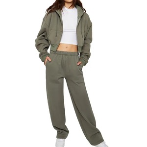 Venta al por mayor de personalización de alta calidad liso de algodón transpirable de peso pesado Zip up Sweatsuit mujeres recortadas Sudadera con capucha y pantalones conjuntos - Product Image 2