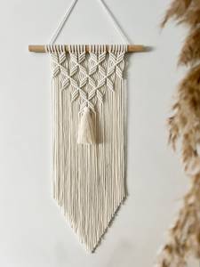 Tenture murale en macramé, fait à la main, design moderne, tailles personnalisables, forme unique pour décoration murale et miroir - Product Image 5