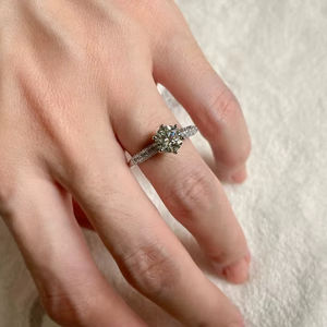 Anillo de moissanita de 1.0ct, anillo de compromiso de promesa de aniversario de boda de plata esterlina S925 8H8A, regalo de joyería - Product Image 1