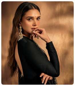 Les ensembles de teintes noires riches coordonnant Dupatta noir solide Anarkali Kurta conçu pièce de déclaration 3 pièces Salwar Kameez pakistanais - Product Image 2