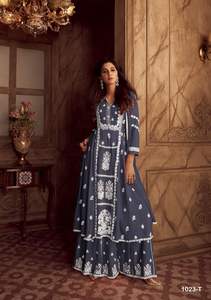 Traje Sharara de hilo blanco con Secuencia de bordado de rayón pesado de último diseñador de Fab Zone - Product Image 4