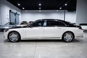 รถยนต์เมอร์เซเดส-เบนซ์ มายบัค เอส680 4MATIC ปี 2023 สีขาว เกียร์อัตโนมัติ เครื่องยนต์เบนซินเทอร์โบ ล้อแม็กขนาด 21 นิ้ว เบาะหนัง ไฟ LED หลังคาพาโนรามา - Product Image 6