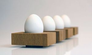 Estante de madera decorativo para huevos con acabado suave adecuado para restaurantes de cafés de granja y casas de estilo rural en todas partes - Product Image 2