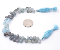 Bracelet en pierres précieuses de perles de mousse d'aquamarine facettées