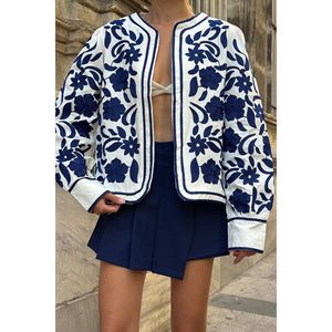 Giacca in pizzo ricamato floreale da donna - Product Image 5