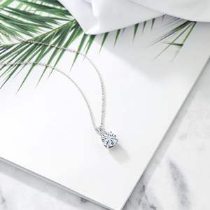 Collier pendentif Moissanite blanche en argent sterling 925 pour femme pierre de naissance, ronde 10MM - Product Image 2