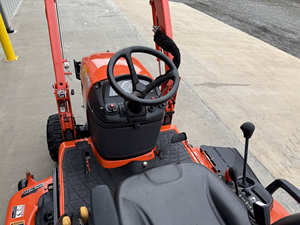 รถแทรกเตอร์แบคโฮ Kubota BX23S มือสอง/ใหม่ พร้อมชุดตักดินอเนกประสงค์ สำหรับงานเกษตรและก่อสร้าง ราคาถูก - Product Image 6