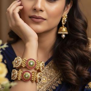 Ensemble de deux bracelets de qualité supérieure en or et pierre polonaise Collection de bracelets de mariage pour femmes et filles - Product Image 1