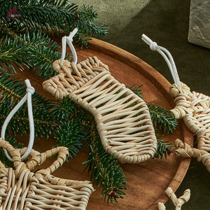Decoración navideña de mimbre hecha a mano para adorno de árbol colgante de Navidad de Vietnam - Product Image 6