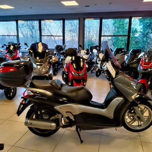 Cajas Traseras para Motocicletas X-CITY 250 - Product Image 5