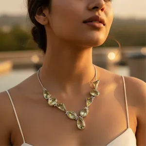 Collar de Plata 925 con Baño de Rodio, Diseño Geométrico, Moderno y Minimalista para Mujer, Cadena de Serpiente con Engaste de Bisel - Product Image 3